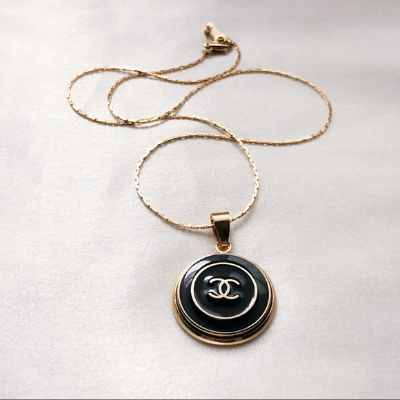 Chanel Necklace - Picture 6 of 6